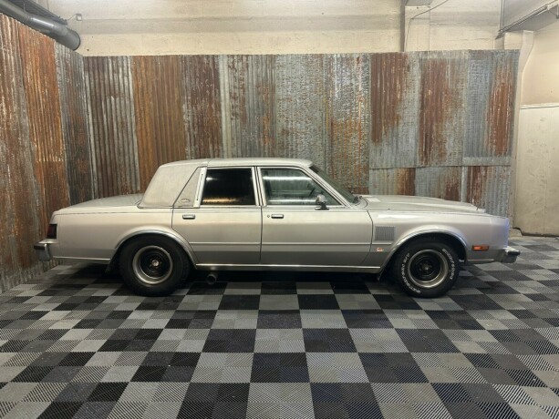 chrysler-andre-bensin-1988-big-4