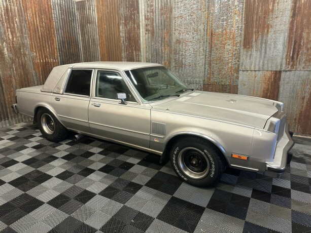 chrysler-andre-bensin-1988-big-1