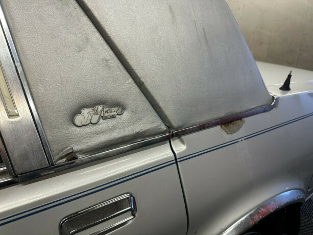 chrysler-andre-bensin-1988-big-21