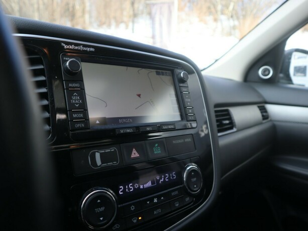 mitsubishi-outlander-diesel-2013-big-12