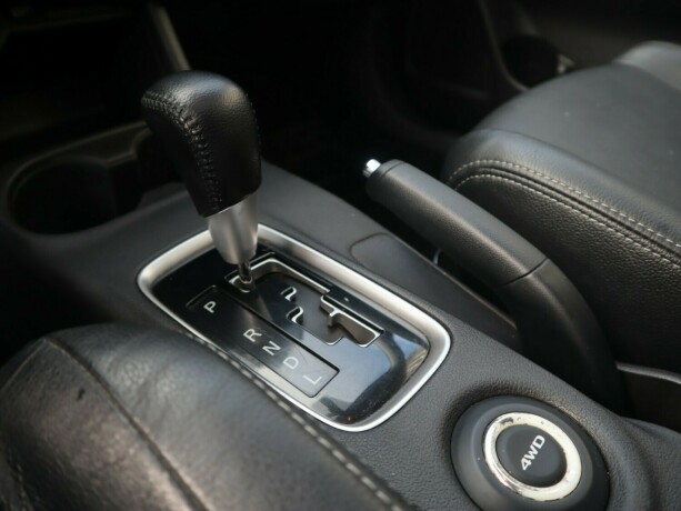 mitsubishi-outlander-diesel-2013-big-10