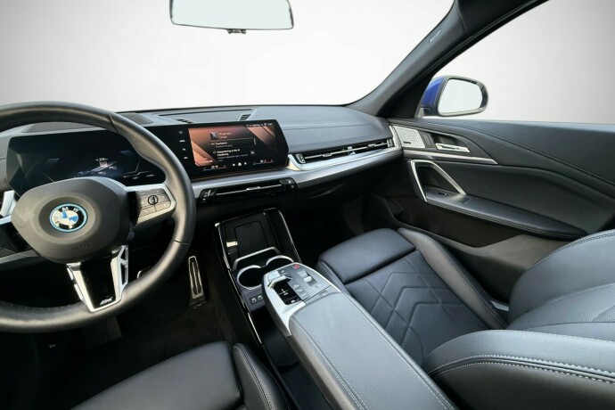 bmw-ix2-elektrisitet-2025-big-47