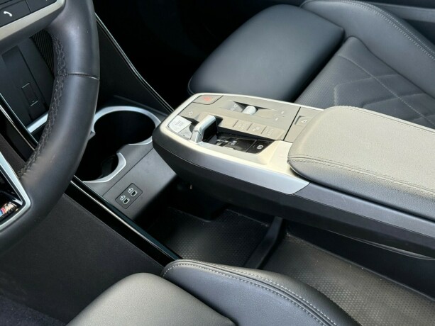 bmw-ix2-elektrisitet-2025-big-25