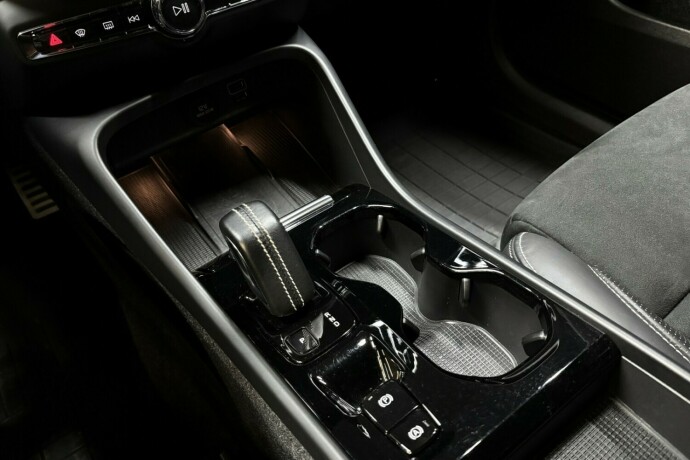 volvo-xc-40-plug-in-petrol-2020-big-33