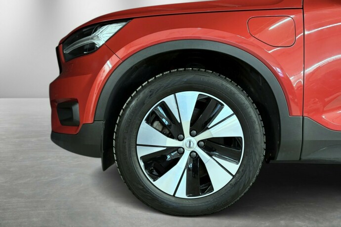 volvo-xc-40-plug-in-petrol-2020-big-3