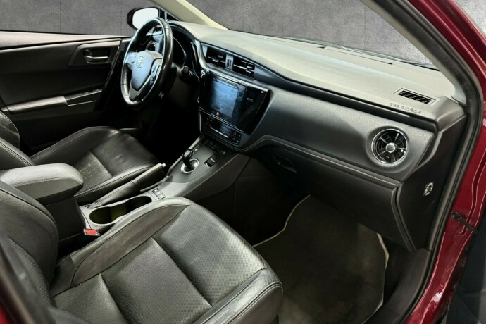 toyota-auris-elektrisitetbensin-2017-big-23