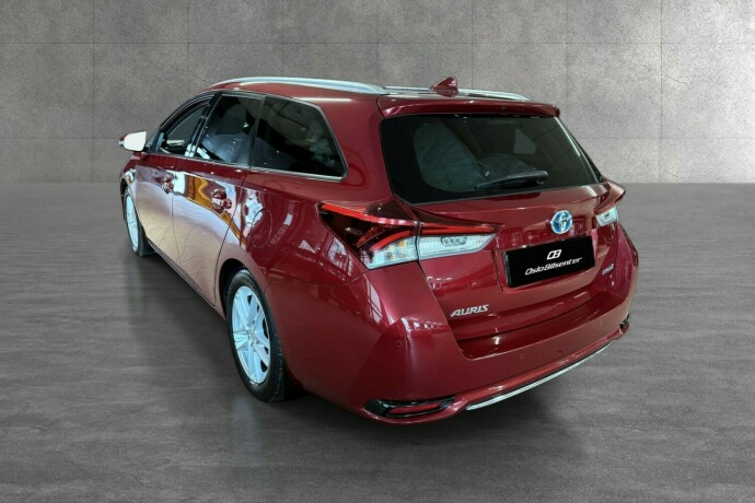 toyota-auris-elektrisitetbensin-2017-big-4