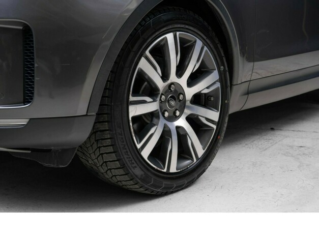 land-rover-discovery-bensin-2017-big-2