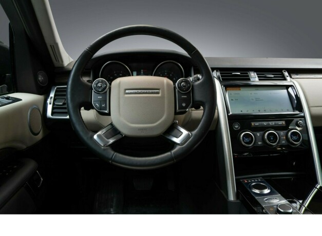 land-rover-discovery-bensin-2017-big-11