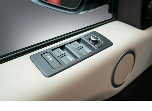 land-rover-discovery-bensin-2017-big-31