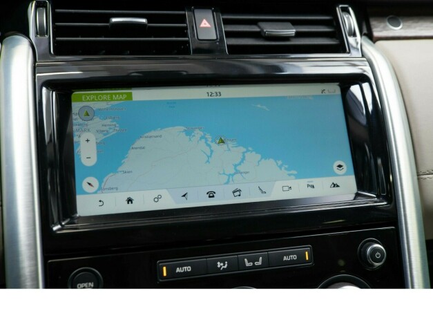 land-rover-discovery-bensin-2017-big-17