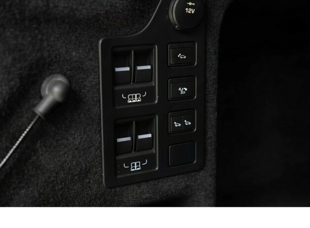 land-rover-discovery-bensin-2017-big-34