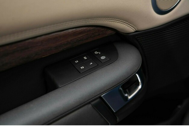 land-rover-discovery-bensin-2017-big-30