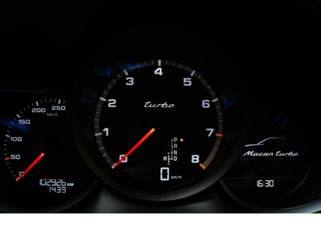 porsche-macan-bensin-2016-big-18