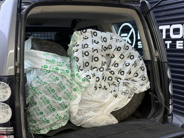 land-rover-discovery-diesel-2016-big-31