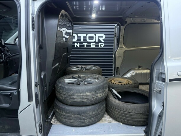 ford-transit-custom-diesel-2018-big-28