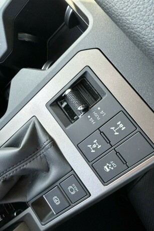 toyota-land-cruiser-diesel-2025-big-7