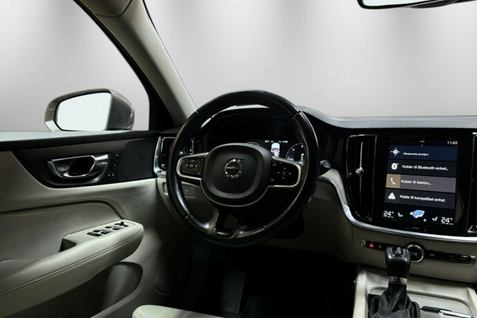 volvo-v60-diesel-2019-big-14