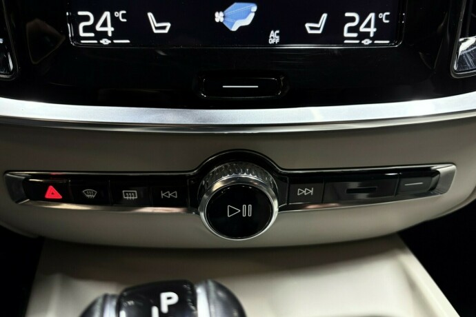 volvo-v60-diesel-2019-big-38