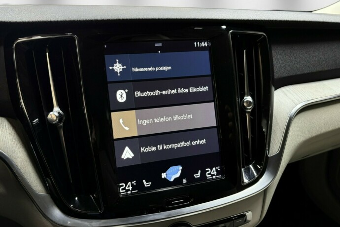 volvo-v60-diesel-2019-big-28