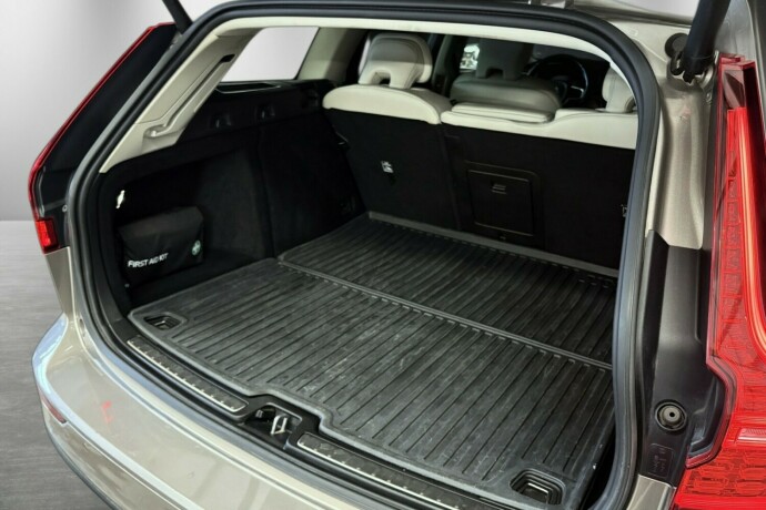 volvo-v60-diesel-2019-big-12