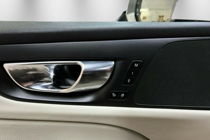 volvo-v60-diesel-2019-big-19