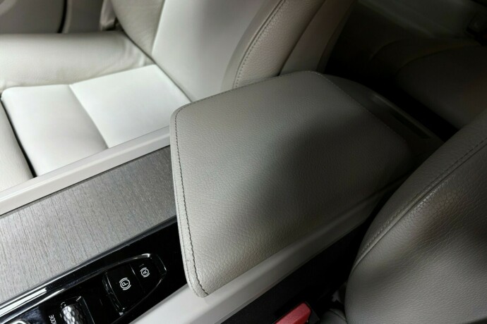 volvo-v60-diesel-2019-big-25