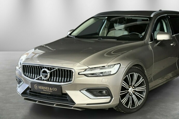 volvo-v60-diesel-2019-big-3