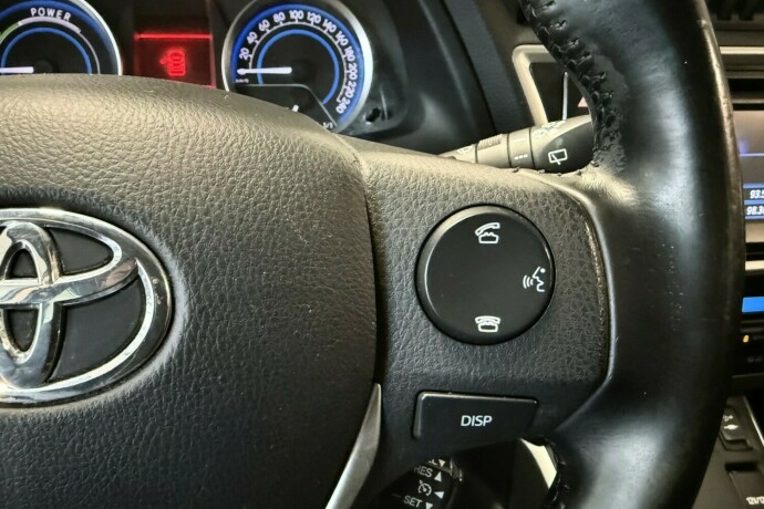 toyota-auris-elektrisitetbensin-2014-big-22