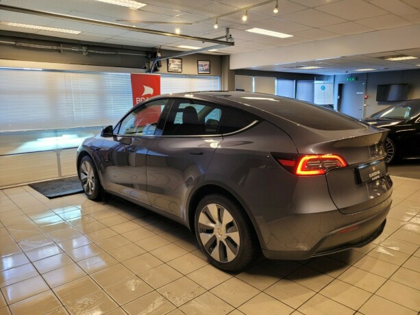 tesla-model-y-elektrisitet-2021-big-6
