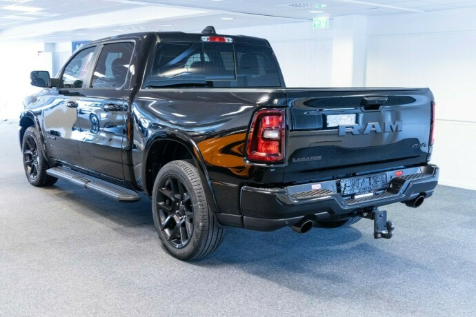 ram-1500-bensin-2025-big-1