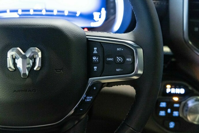 ram-1500-bensin-2025-big-19
