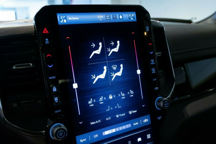 ram-1500-bensin-2025-big-25