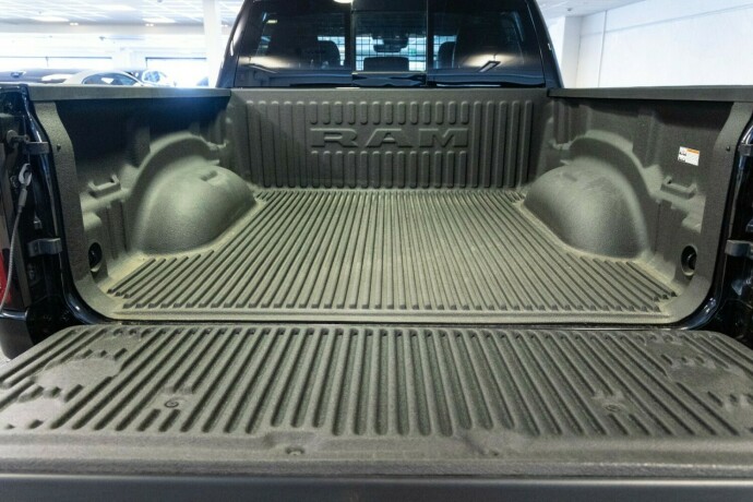 ram-1500-bensin-2025-big-13