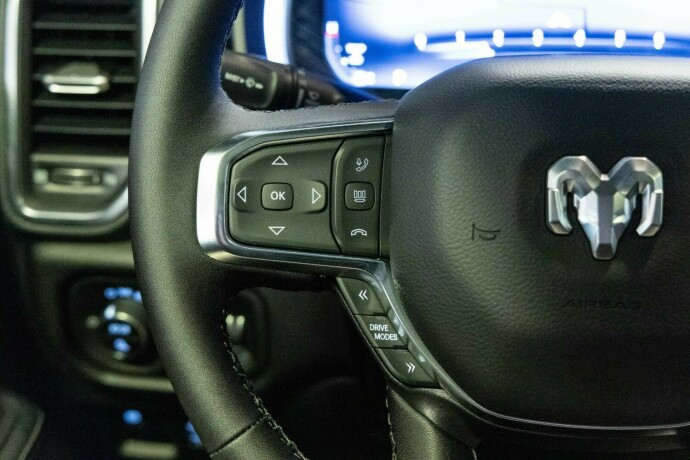 ram-1500-bensin-2025-big-18