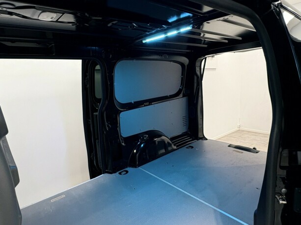 peugeot-expert-diesel-2020-big-20