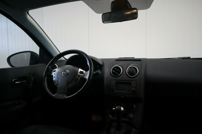 nissan-qashqai-bensin-2013-big-15