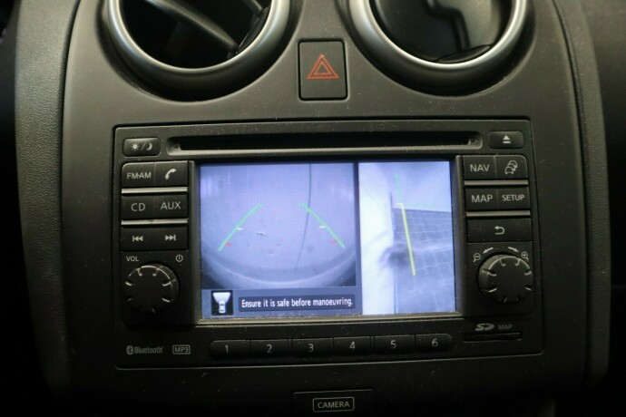 nissan-qashqai-bensin-2013-big-27