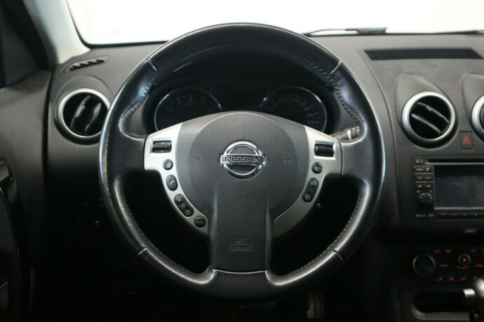 nissan-qashqai-bensin-2013-big-17