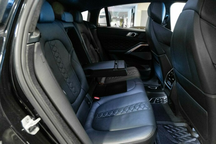 bmw-x6-m-bensin-2021-big-11