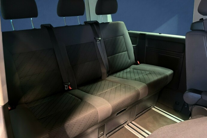 volkswagen-multivan-diesel-2011-big-14