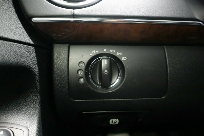 mercedes-benz-gl-diesel-2008-big-15