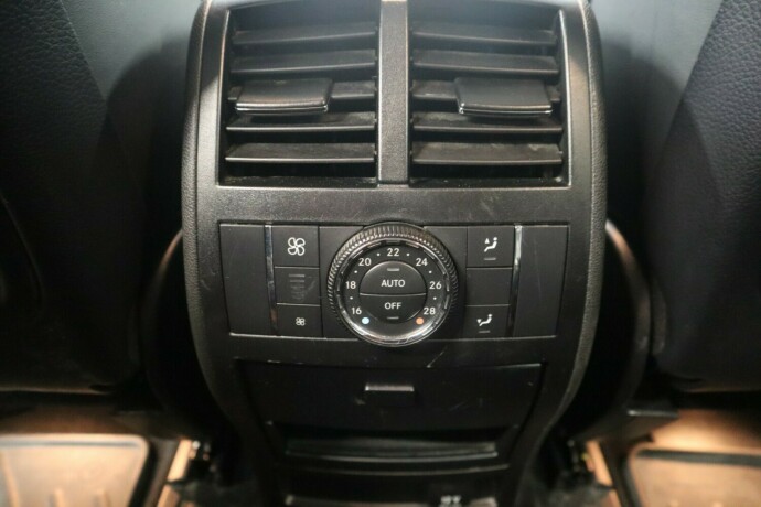 mercedes-benz-gl-diesel-2008-big-24