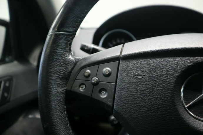 mercedes-benz-gl-diesel-2008-big-18