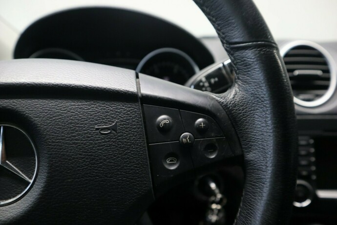 mercedes-benz-gl-diesel-2008-big-19