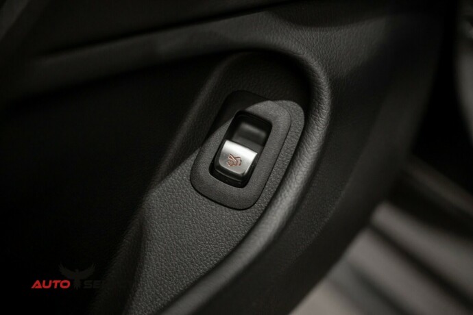 mercedes-benz-c-klasse-elektrisitetbensin-2020-big-24