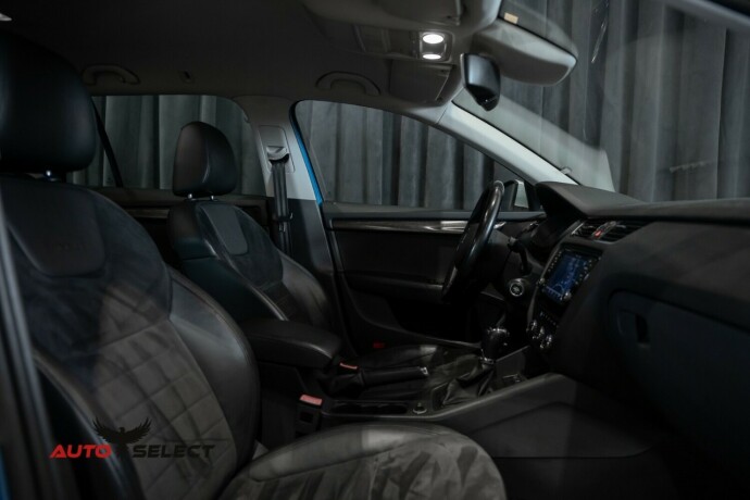 skoda-octavia-scout-diesel-2015-big-19