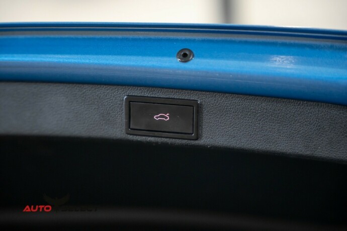 skoda-octavia-scout-diesel-2015-big-11