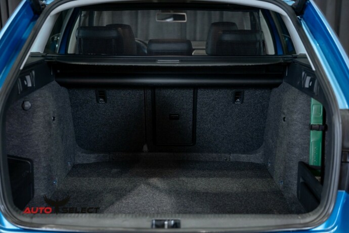 skoda-octavia-scout-diesel-2015-big-9