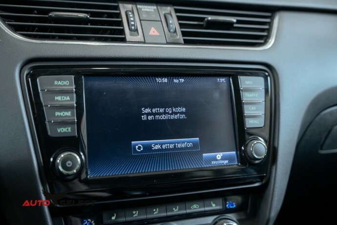 skoda-octavia-scout-diesel-2015-big-39